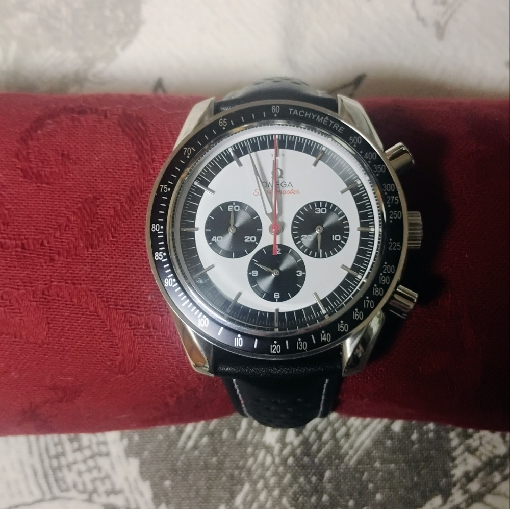 Omega Dark Side Of The Moon Speedmaster Watch - Picture 5 of 5